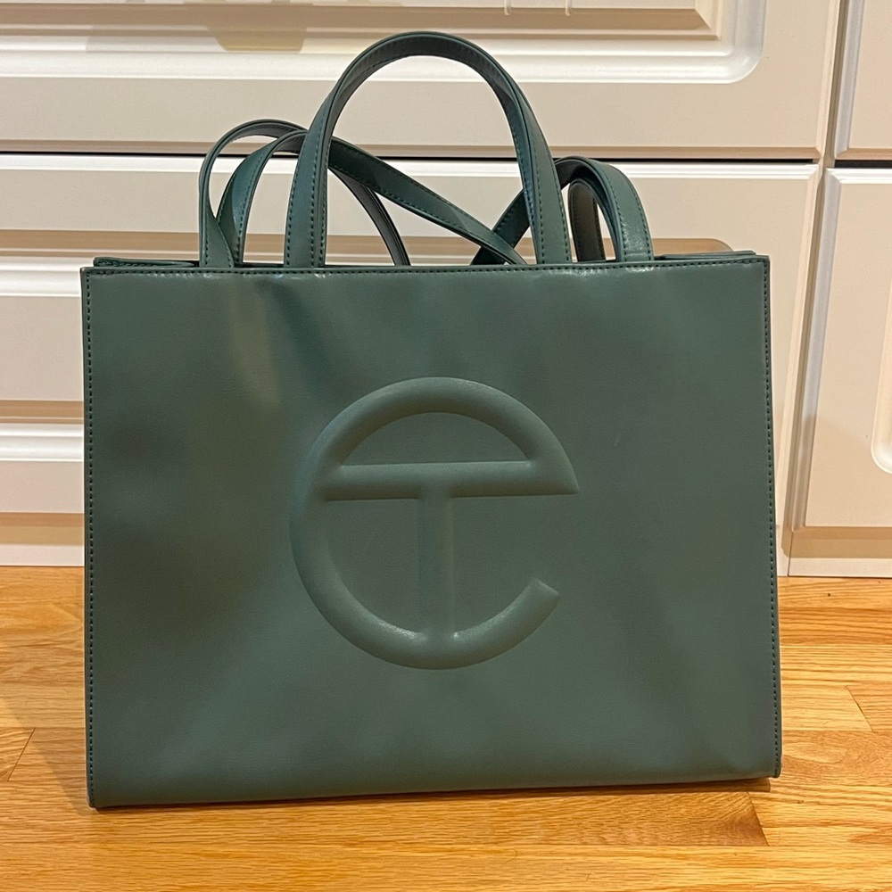 TELFAR Medium Shopping Tote- w/ dust bag. Condition: Excellent